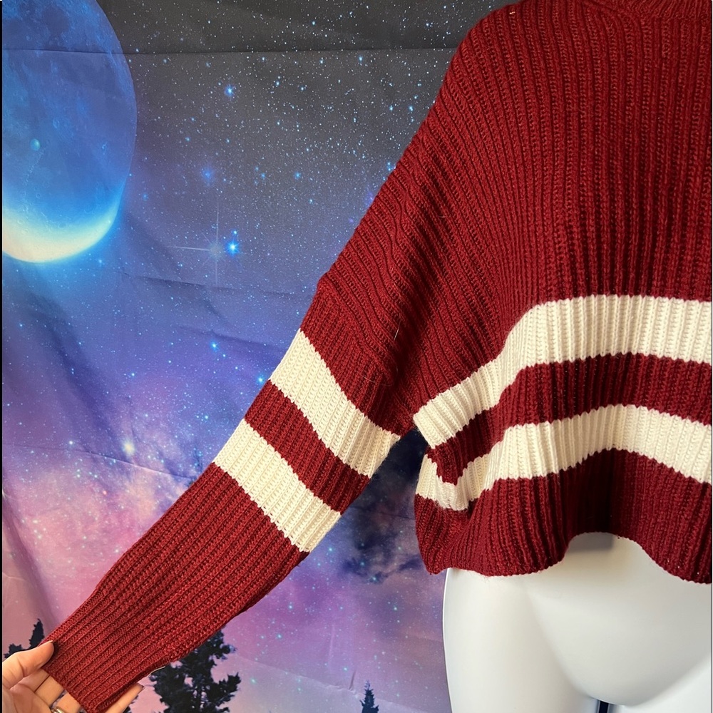 Small - burgundy & white - crop knit sweater - Picture 3 of 5